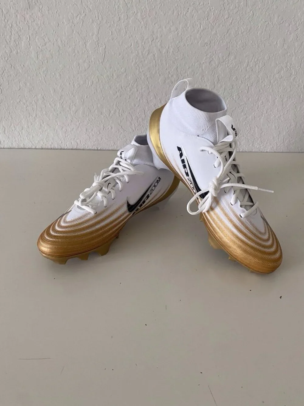 Men’s Sz 10  Nike Zoom Air Vapor Pro 1 Football Cleats FB3298-103 White Gold